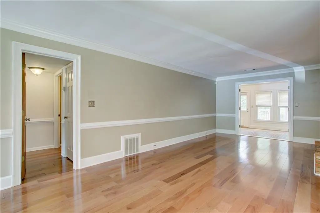 355 Towergate Place, Sandy Springs, Georgia 30350, 3 Bedrooms Bedrooms, ,3 BathroomsBathrooms,Residential,Sold,355 Towergate Place,6915290