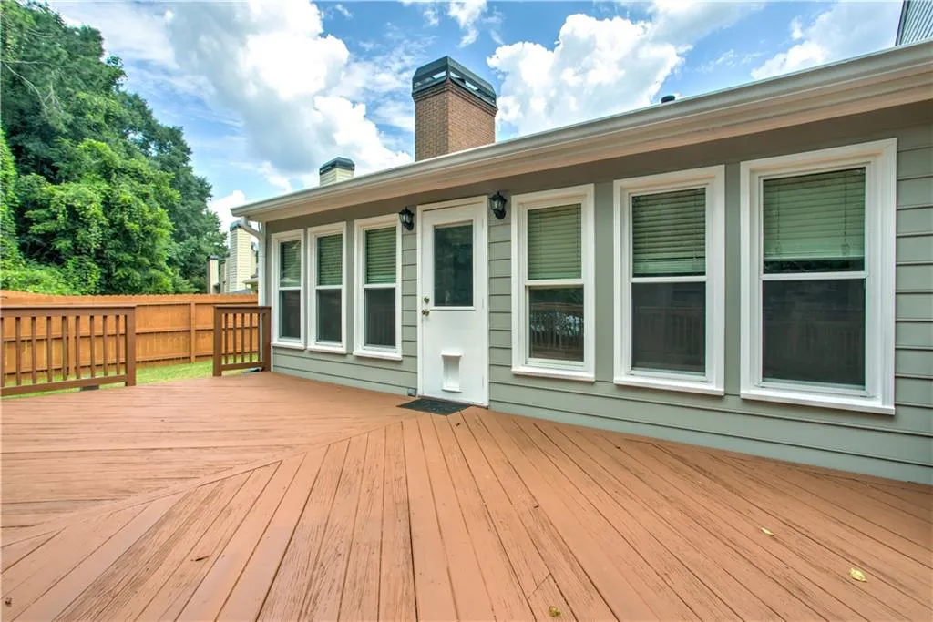355 Towergate Place, Sandy Springs, Georgia 30350, 3 Bedrooms Bedrooms, ,3 BathroomsBathrooms,Residential,Sold,355 Towergate Place,6915290