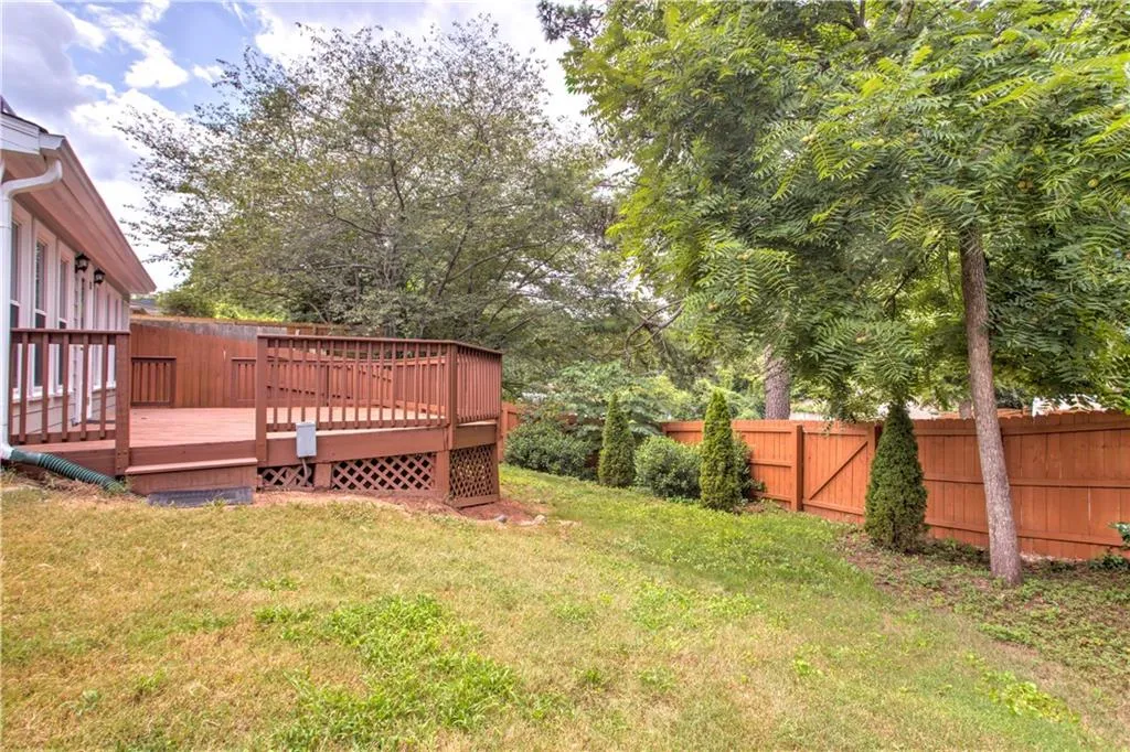 355 Towergate Place, Sandy Springs, Georgia 30350, 3 Bedrooms Bedrooms, ,3 BathroomsBathrooms,Residential,Sold,355 Towergate Place,6915290