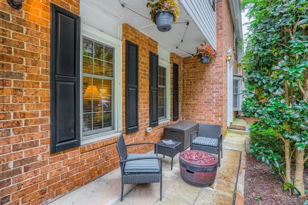 6520 Roswell Road Unit 15, Sandy Springs, Georgia 30328, 3 Bedrooms Bedrooms, ,2 BathroomsBathrooms,Residential,Sold,6520 Roswell Road Unit 15,6945402