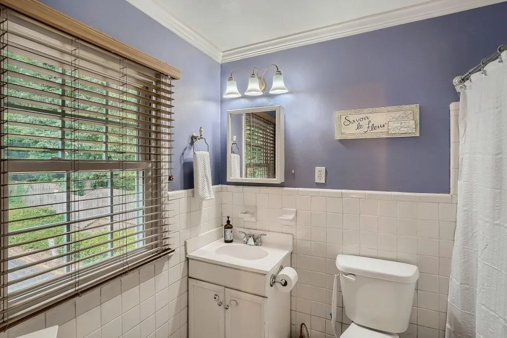 6520 Roswell Road Unit 15, Sandy Springs, Georgia 30328, 3 Bedrooms Bedrooms, ,2 BathroomsBathrooms,Residential,Sold,6520 Roswell Road Unit 15,6945402