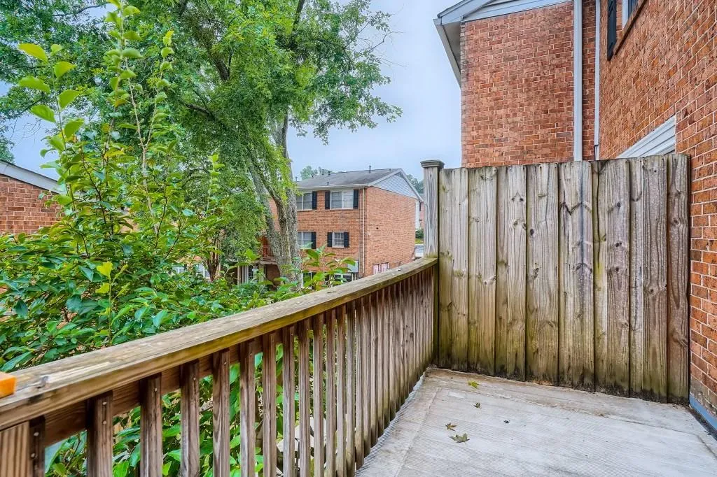 6520 Roswell Road Unit 15, Sandy Springs, Georgia 30328, 3 Bedrooms Bedrooms, ,2 BathroomsBathrooms,Residential,Sold,6520 Roswell Road Unit 15,6945402