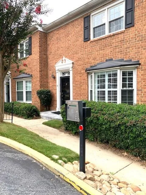 6520 Roswell Road Unit 15, Sandy Springs, Georgia 30328, 3 Bedrooms Bedrooms, ,2 BathroomsBathrooms,Residential,Sold,6520 Roswell Road Unit 15,6945402