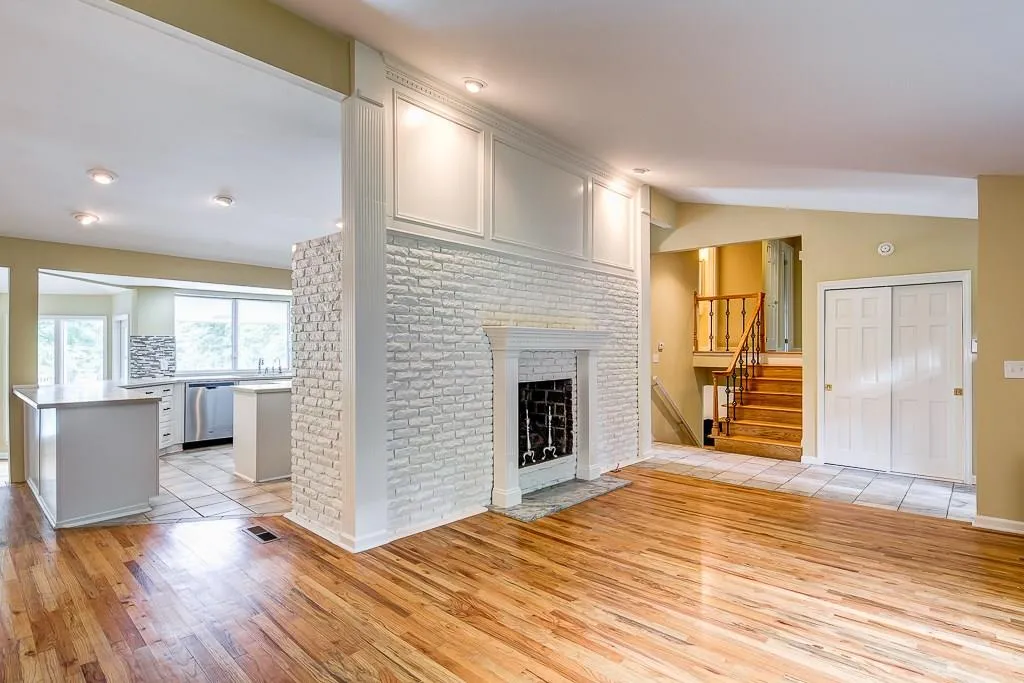 9673 Roberts Drive, Sandy Springs, Georgia 30350, 4 Bedrooms Bedrooms, ,3 BathroomsBathrooms,Residential,Sold,9673 Roberts Drive,5694472