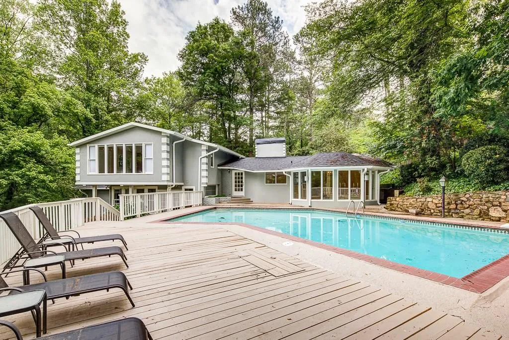 9673 Roberts Drive, Sandy Springs, Georgia 30350, 4 Bedrooms Bedrooms, ,3 BathroomsBathrooms,Residential,Sold,9673 Roberts Drive,5694472