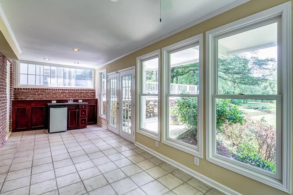 9673 Roberts Drive, Sandy Springs, Georgia 30350, 4 Bedrooms Bedrooms, ,3 BathroomsBathrooms,Residential,Sold,9673 Roberts Drive,5694472