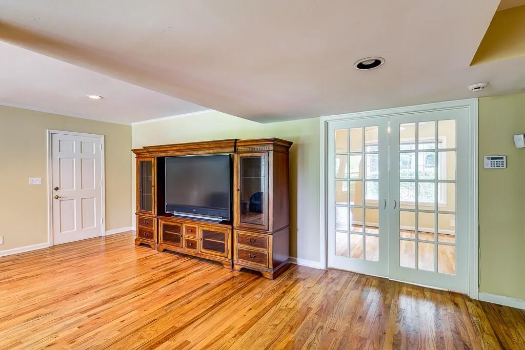 9673 Roberts Drive, Sandy Springs, Georgia 30350, 4 Bedrooms Bedrooms, ,3 BathroomsBathrooms,Residential,Sold,9673 Roberts Drive,5694472