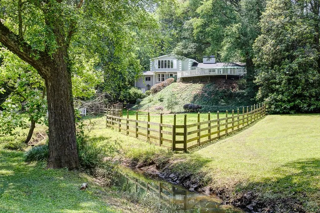 9673 Roberts Drive, Sandy Springs, Georgia 30350, 4 Bedrooms Bedrooms, ,3 BathroomsBathrooms,Residential,Sold,9673 Roberts Drive,5694472