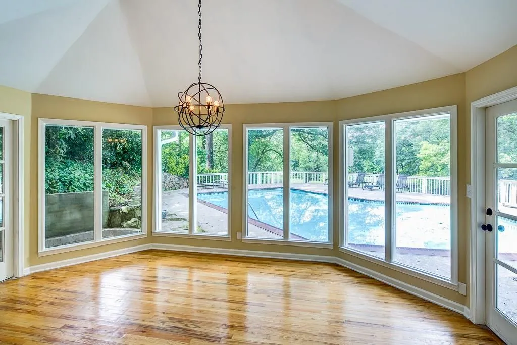 9673 Roberts Drive, Sandy Springs, Georgia 30350, 4 Bedrooms Bedrooms, ,3 BathroomsBathrooms,Residential,Sold,9673 Roberts Drive,5694472