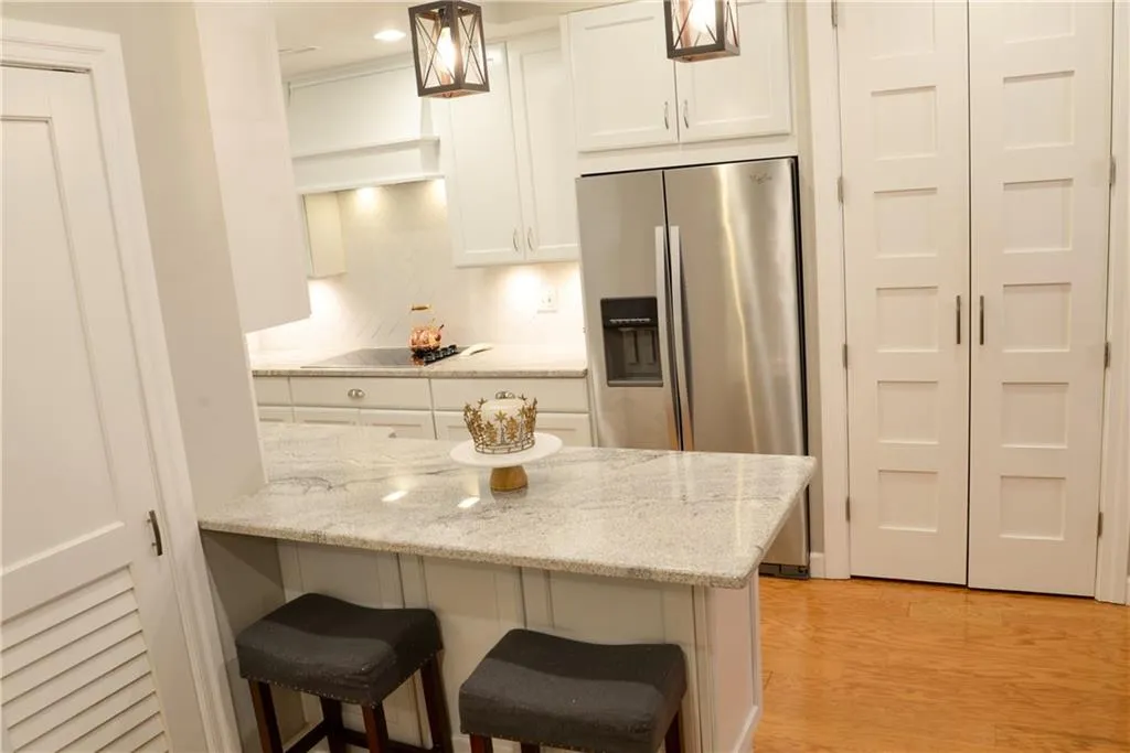 18 Willow Glen Ne Unit 18, Atlanta, Georgia 30342, 4 Bedrooms Bedrooms, ,3 BathroomsBathrooms,Residential,Sold,18 Willow Glen Ne Unit 18,6847969