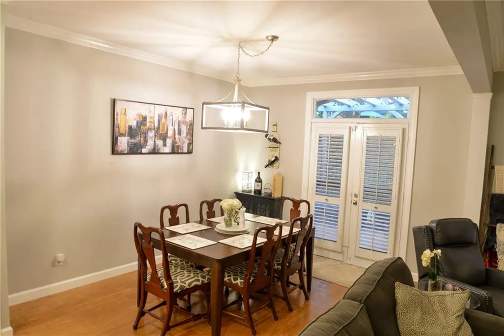18 Willow Glen Ne Unit 18, Atlanta, Georgia 30342, 4 Bedrooms Bedrooms, ,3 BathroomsBathrooms,Residential,Sold,18 Willow Glen Ne Unit 18,6847969