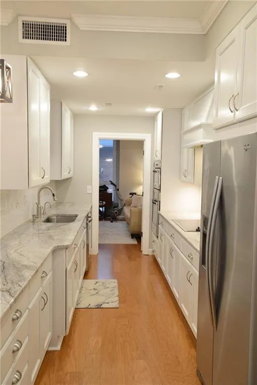 18 Willow Glen Ne Unit 18, Atlanta, Georgia 30342, 4 Bedrooms Bedrooms, ,3 BathroomsBathrooms,Residential,Sold,18 Willow Glen Ne Unit 18,6847969
