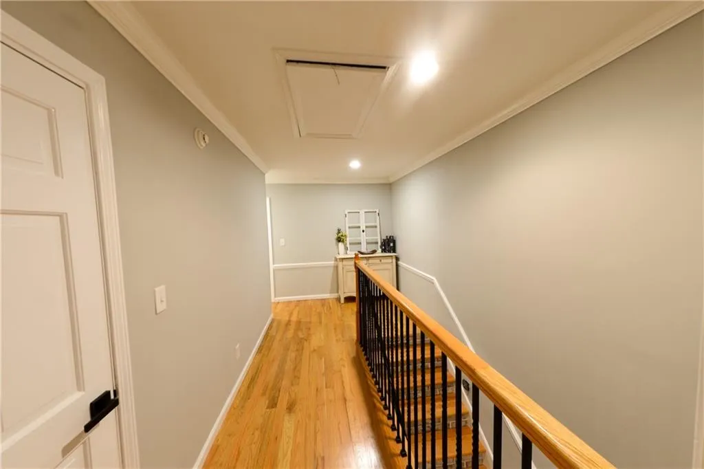 18 Willow Glen Ne Unit 18, Atlanta, Georgia 30342, 4 Bedrooms Bedrooms, ,3 BathroomsBathrooms,Residential,Sold,18 Willow Glen Ne Unit 18,6847969