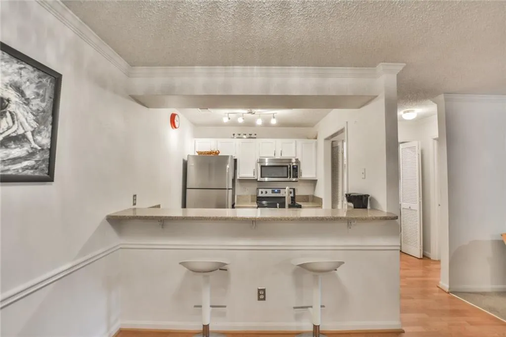 310 Barrington Hills Drive Unit 310, Sandy Springs, Georgia 30350, 2 Bedrooms Bedrooms, ,2 BathroomsBathrooms,Residential,Sold,310 Barrington Hills Drive Unit 310,6559006