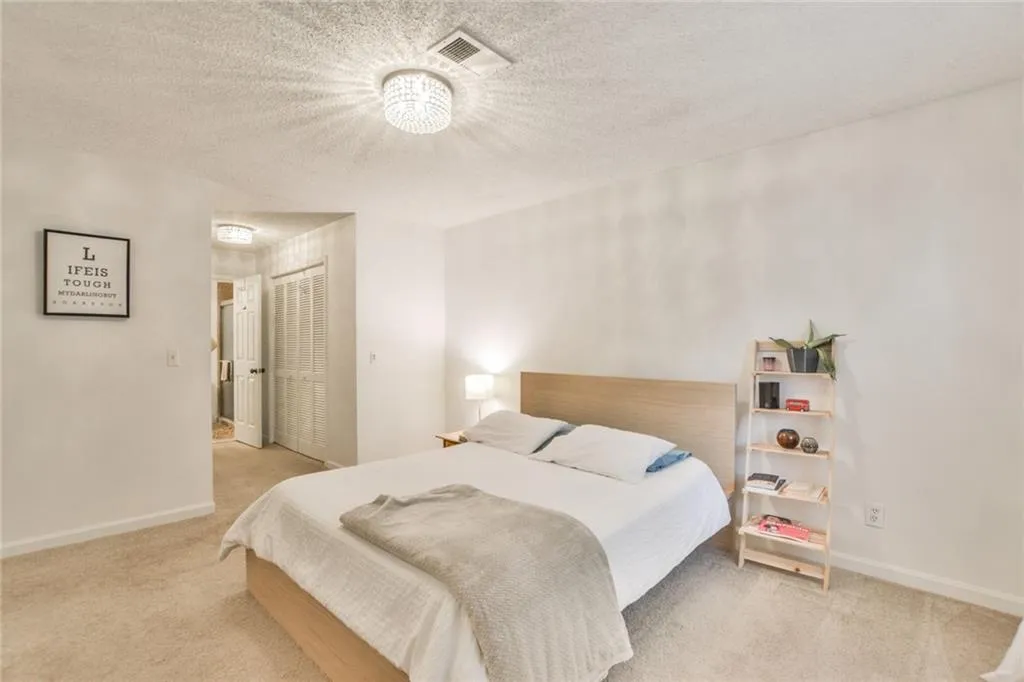 310 Barrington Hills Drive Unit 310, Sandy Springs, Georgia 30350, 2 Bedrooms Bedrooms, ,2 BathroomsBathrooms,Residential,Sold,310 Barrington Hills Drive Unit 310,6559006