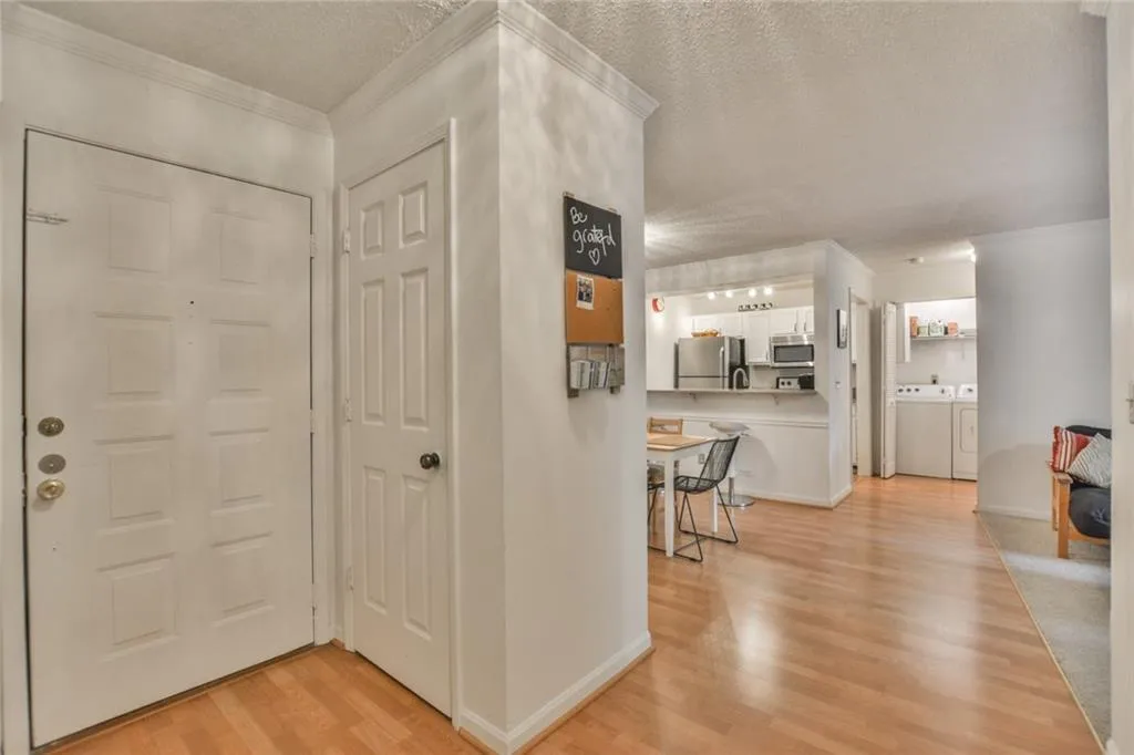 310 Barrington Hills Drive Unit 310, Sandy Springs, Georgia 30350, 2 Bedrooms Bedrooms, ,2 BathroomsBathrooms,Residential,Sold,310 Barrington Hills Drive Unit 310,6559006