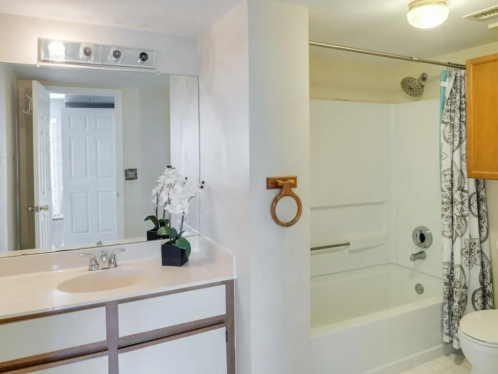 795 Hammond Drive Unit 1805, Atlanta, Georgia 30328, 1 Bedroom Bedrooms, ,1 BathroomBathrooms,Residential,Sold,795 Hammond Drive Unit 1805,6003559