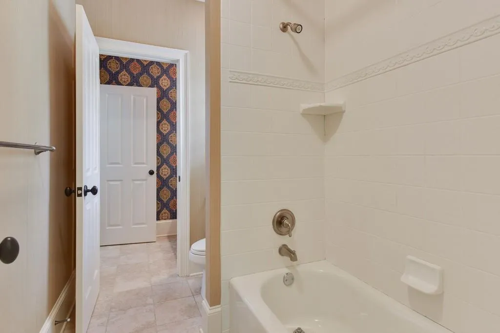 6045 Heards Drive, Sandy Springs, Georgia 30328, 5 Bedrooms Bedrooms, ,4 BathroomsBathrooms,Residential,Sold,6045 Heards Drive,5972699