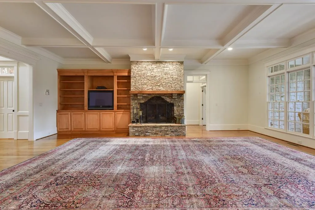6045 Heards Drive, Sandy Springs, Georgia 30328, 5 Bedrooms Bedrooms, ,4 BathroomsBathrooms,Residential,Sold,6045 Heards Drive,5972699