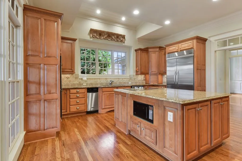 6045 Heards Drive, Sandy Springs, Georgia 30328, 5 Bedrooms Bedrooms, ,4 BathroomsBathrooms,Residential,Sold,6045 Heards Drive,5972699