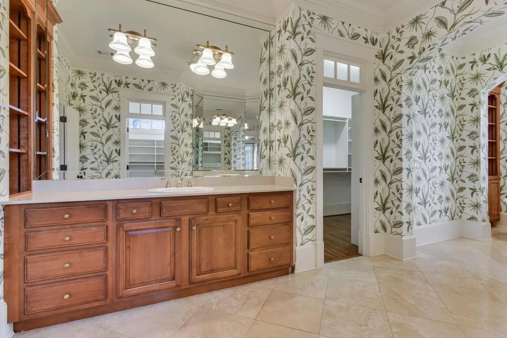 6045 Heards Drive, Sandy Springs, Georgia 30328, 5 Bedrooms Bedrooms, ,4 BathroomsBathrooms,Residential,Sold,6045 Heards Drive,5972699