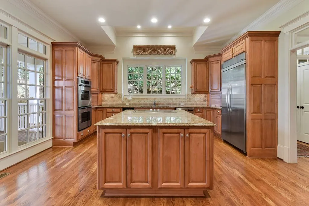 6045 Heards Drive, Sandy Springs, Georgia 30328, 5 Bedrooms Bedrooms, ,4 BathroomsBathrooms,Residential,Sold,6045 Heards Drive,5972699