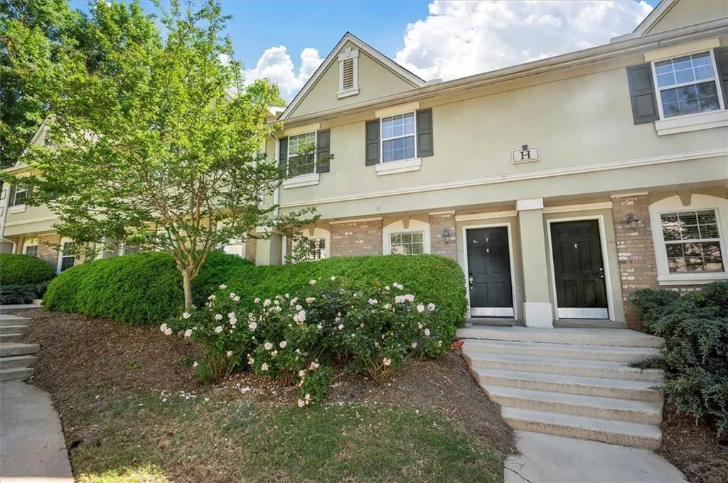 6900 Roswell Road Unit H3, Atlanta, Georgia 30328, 3 Bedrooms Bedrooms, ,2 BathroomsBathrooms,Residential,Sold,6900 Roswell Road Unit H3,7208287