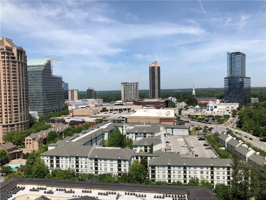 3481 Lakeside Drive Ne Unit 2702, Atlanta, Georgia 30326, 2 Bedrooms Bedrooms, ,2 BathroomsBathrooms,Residential,Sold,3481 Lakeside Drive Ne Unit 2702,6013368