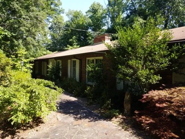 5255 Kenbrook Way, Atlanta, Georgia 30327, 4 Bedrooms Bedrooms, ,3 BathroomsBathrooms,Residential,Sold,5255 Kenbrook Way,6043401