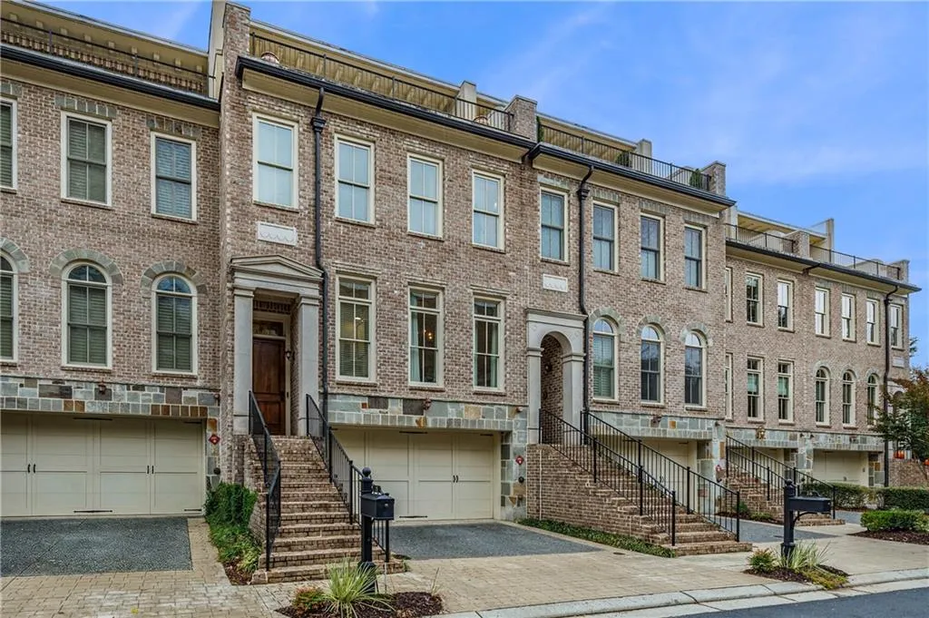 58 Sheridan Drive Ne Unit 25, Atlanta, Georgia 30305, 3 Bedrooms Bedrooms, 0 ,3 BathroomsBathrooms,Residential,For Sale,58 Sheridan Drive Ne Unit 25,7706812