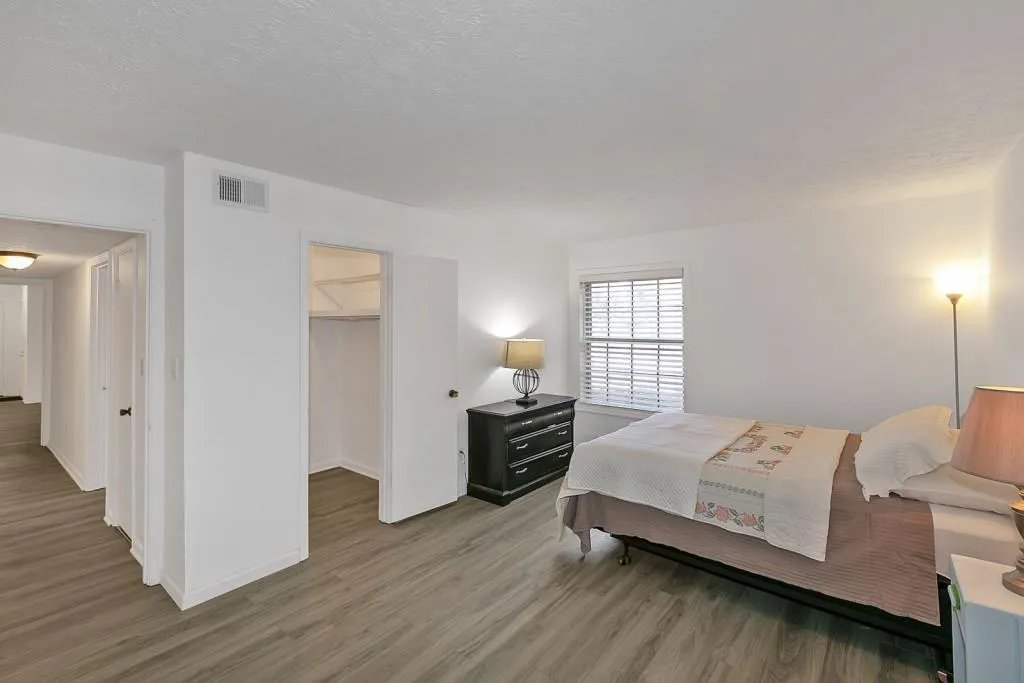 725 Dalrymple Road Unit 1a, Sandy Springs, Georgia 30328, 2 Bedrooms Bedrooms, ,2 BathroomsBathrooms,Residential,Sold,725 Dalrymple Road Unit 1a,6842609