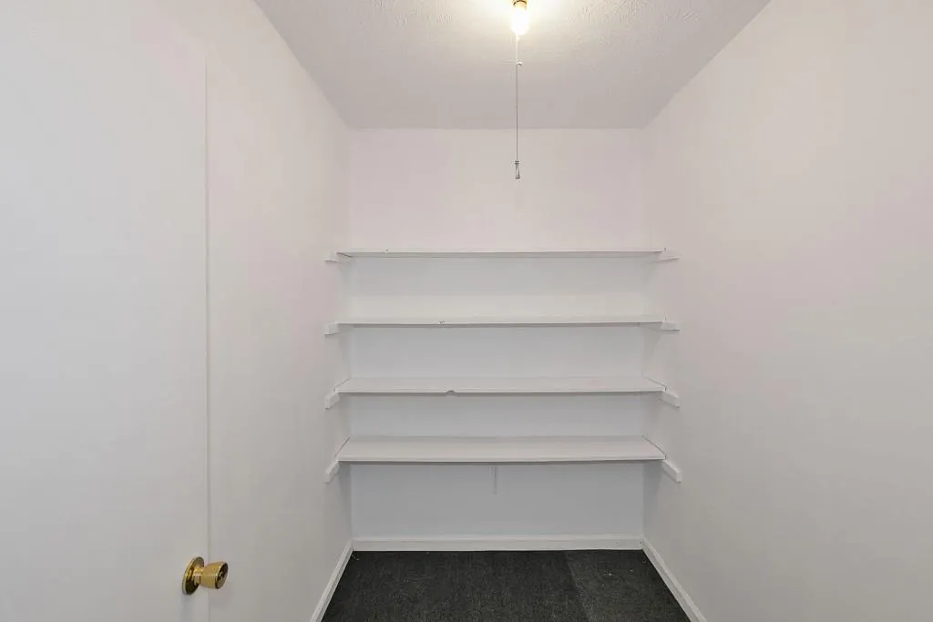 725 Dalrymple Road Unit 1a, Sandy Springs, Georgia 30328, 2 Bedrooms Bedrooms, ,2 BathroomsBathrooms,Residential,Sold,725 Dalrymple Road Unit 1a,6842609
