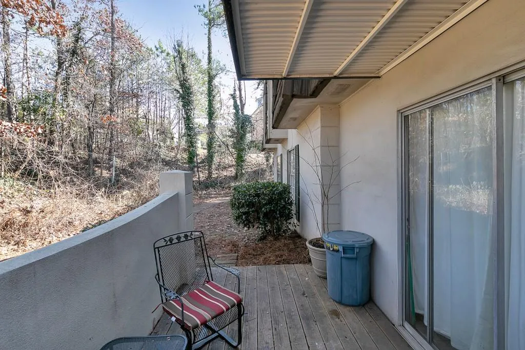 725 Dalrymple Road Unit 1a, Sandy Springs, Georgia 30328, 2 Bedrooms Bedrooms, ,2 BathroomsBathrooms,Residential,Sold,725 Dalrymple Road Unit 1a,6842609