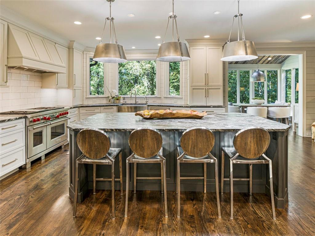 765 River Gate Drive, Sandy Springs, Georgia 30350, 5 Bedrooms Bedrooms, ,4 BathroomsBathrooms,Residential,Sold,765 River Gate Drive,7287495