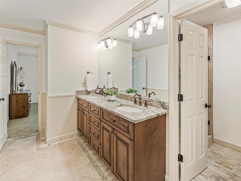 765 River Gate Drive, Sandy Springs, Georgia 30350, 5 Bedrooms Bedrooms, ,4 BathroomsBathrooms,Residential,Sold,765 River Gate Drive,7287495