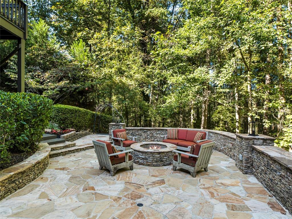 765 River Gate Drive, Sandy Springs, Georgia 30350, 5 Bedrooms Bedrooms, ,4 BathroomsBathrooms,Residential,Sold,765 River Gate Drive,7287495