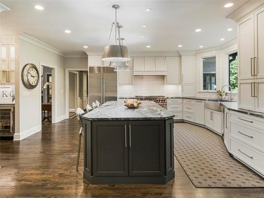 765 River Gate Drive, Sandy Springs, Georgia 30350, 5 Bedrooms Bedrooms, ,4 BathroomsBathrooms,Residential,Sold,765 River Gate Drive,7287495