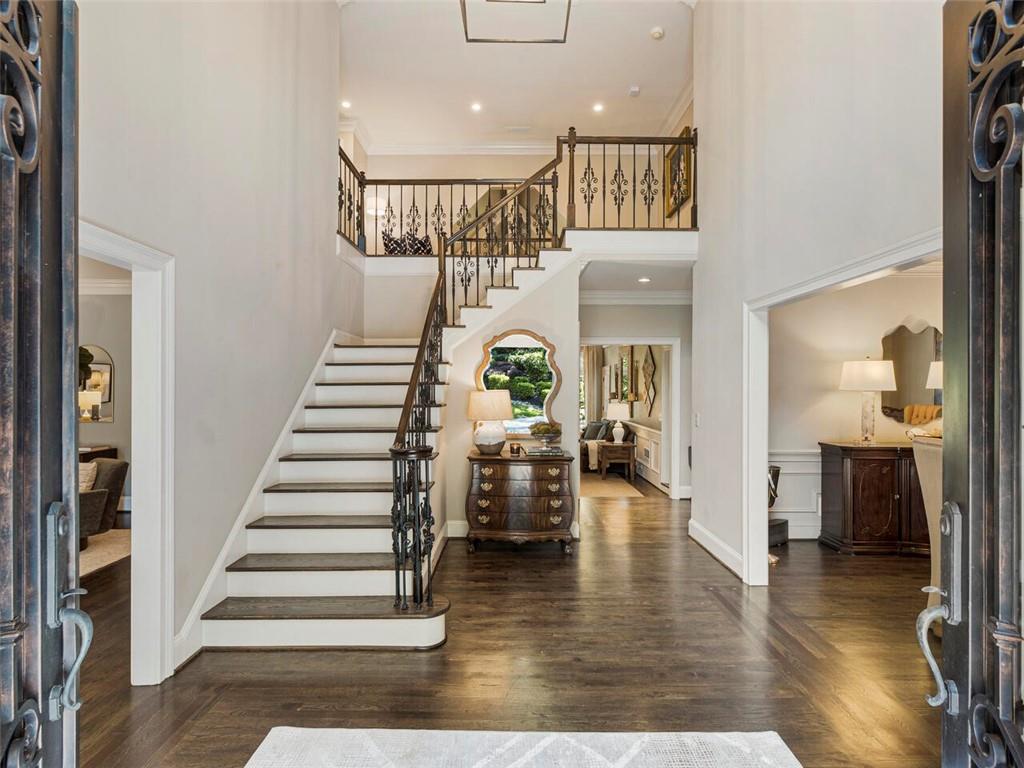 765 River Gate Drive, Sandy Springs, Georgia 30350, 5 Bedrooms Bedrooms, ,4 BathroomsBathrooms,Residential,Sold,765 River Gate Drive,7287495