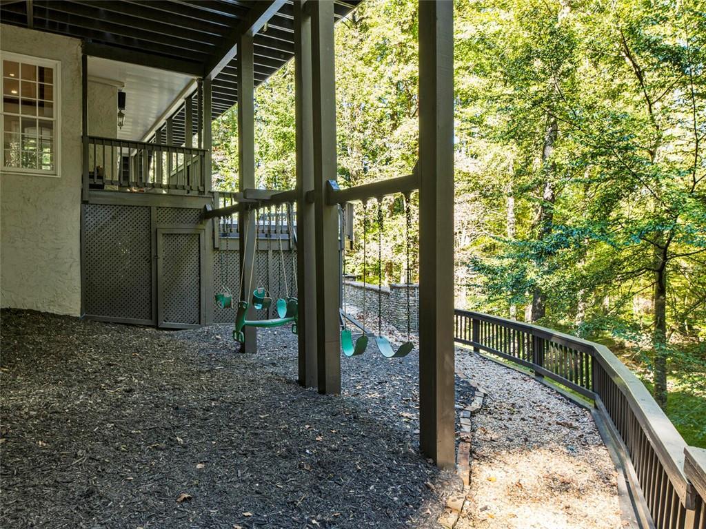 765 River Gate Drive, Sandy Springs, Georgia 30350, 5 Bedrooms Bedrooms, ,4 BathroomsBathrooms,Residential,Sold,765 River Gate Drive,7287495