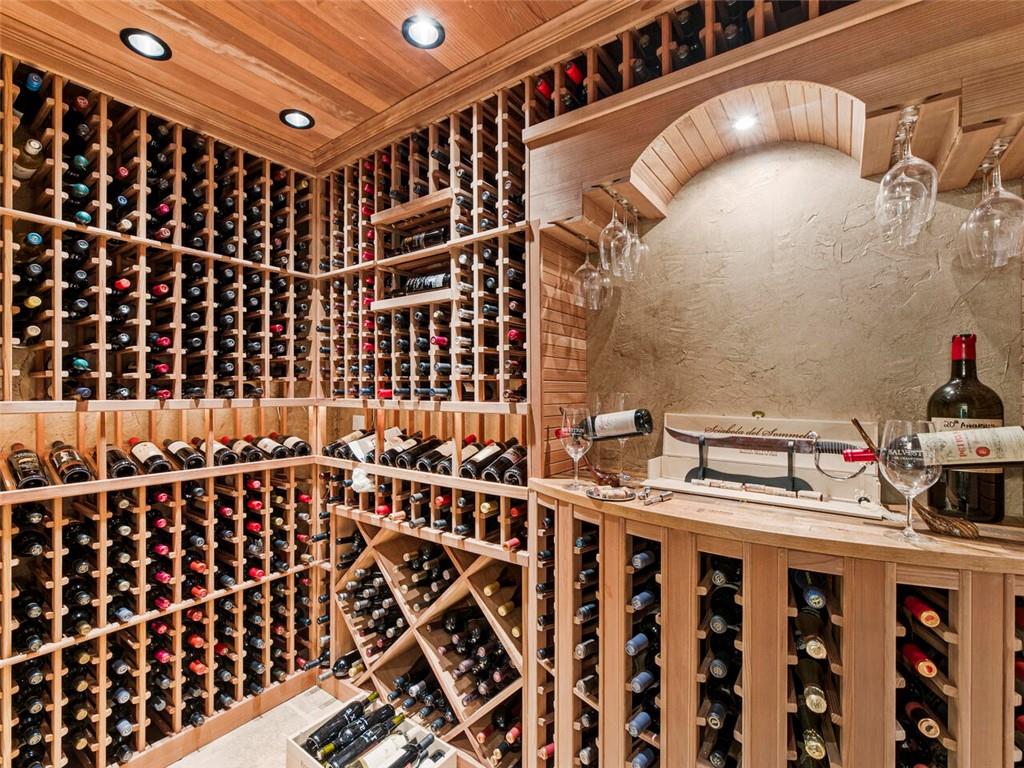 765 River Gate Drive, Sandy Springs, Georgia 30350, 5 Bedrooms Bedrooms, ,4 BathroomsBathrooms,Residential,Sold,765 River Gate Drive,7287495