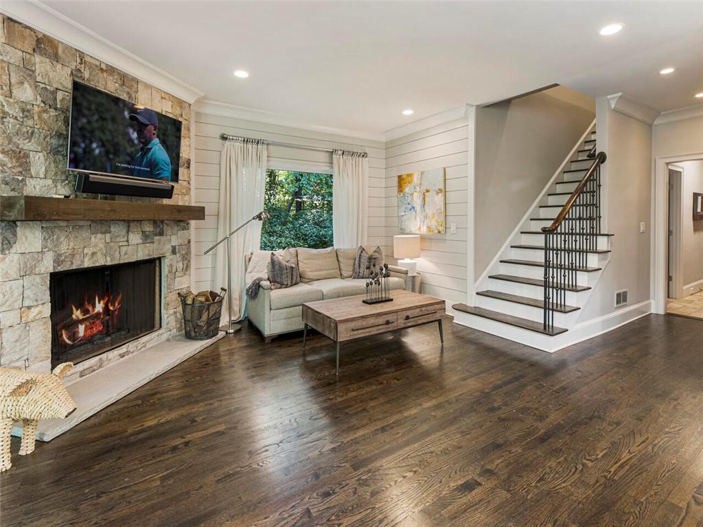 765 River Gate Drive, Sandy Springs, Georgia 30350, 5 Bedrooms Bedrooms, ,4 BathroomsBathrooms,Residential,Sold,765 River Gate Drive,7287495