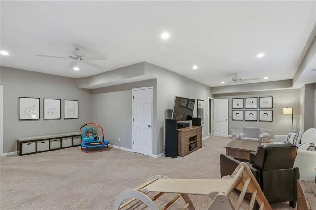 410 Dalrymple Road, Atlanta, Georgia 30328, 4 Bedrooms Bedrooms, ,2 BathroomsBathrooms,Residential,Sold,410 Dalrymple Road,7027933