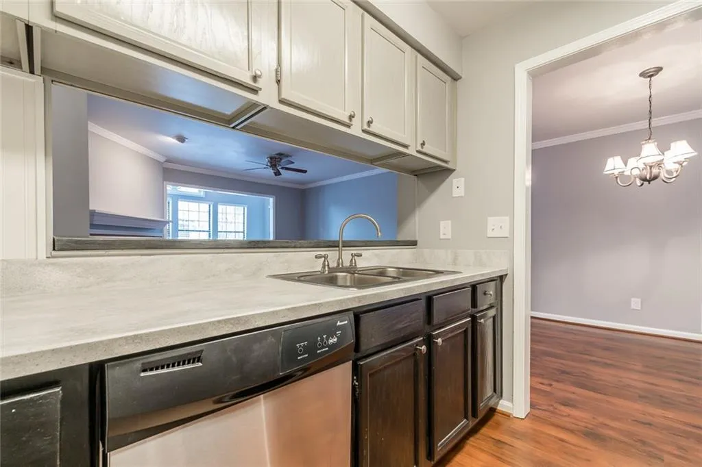 619 Barrington Hills Drive, Sandy Springs, Georgia 30350, 1 Bedroom Bedrooms, ,1 BathroomBathrooms,Residential,Sold,619 Barrington Hills Drive,6123941