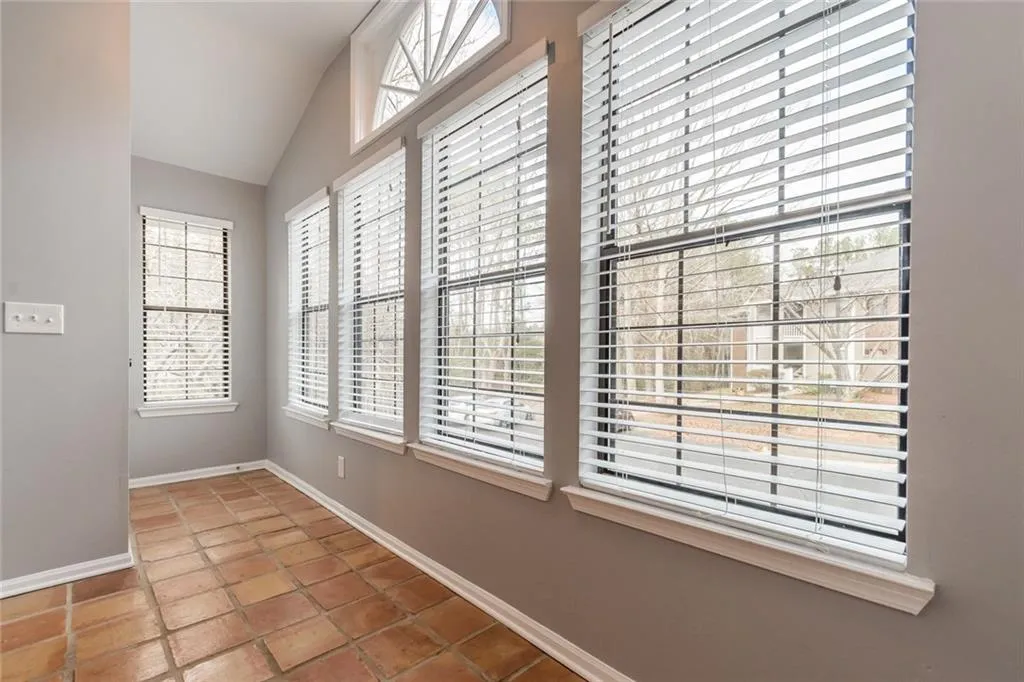 619 Barrington Hills Drive, Sandy Springs, Georgia 30350, 1 Bedroom Bedrooms, ,1 BathroomBathrooms,Residential,Sold,619 Barrington Hills Drive,6123941