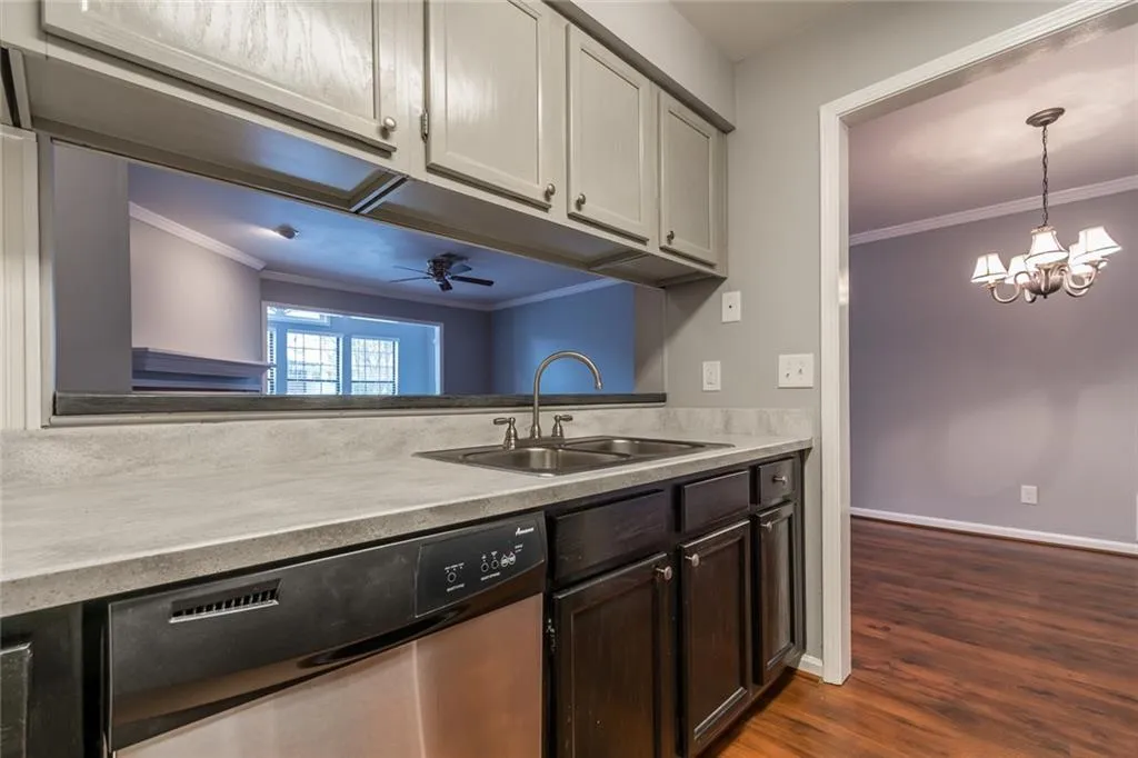 619 Barrington Hills Drive, Sandy Springs, Georgia 30350, 1 Bedroom Bedrooms, ,1 BathroomBathrooms,Residential,Sold,619 Barrington Hills Drive,6123941