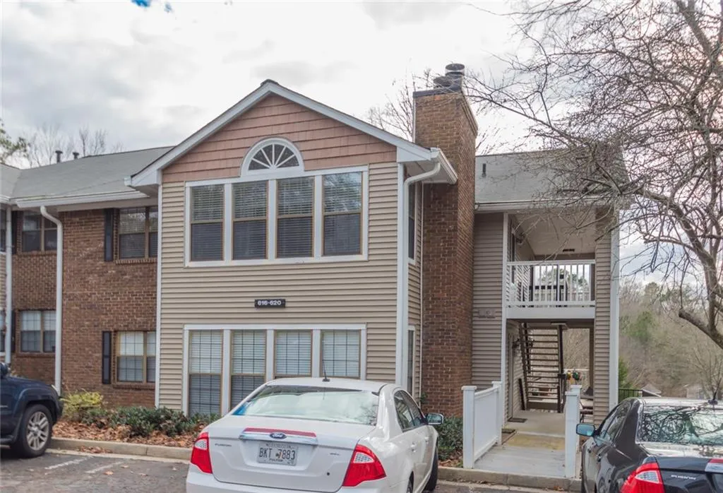 619 Barrington Hills Drive, Sandy Springs, Georgia 30350, 1 Bedroom Bedrooms, ,1 BathroomBathrooms,Residential,Sold,619 Barrington Hills Drive,6123941