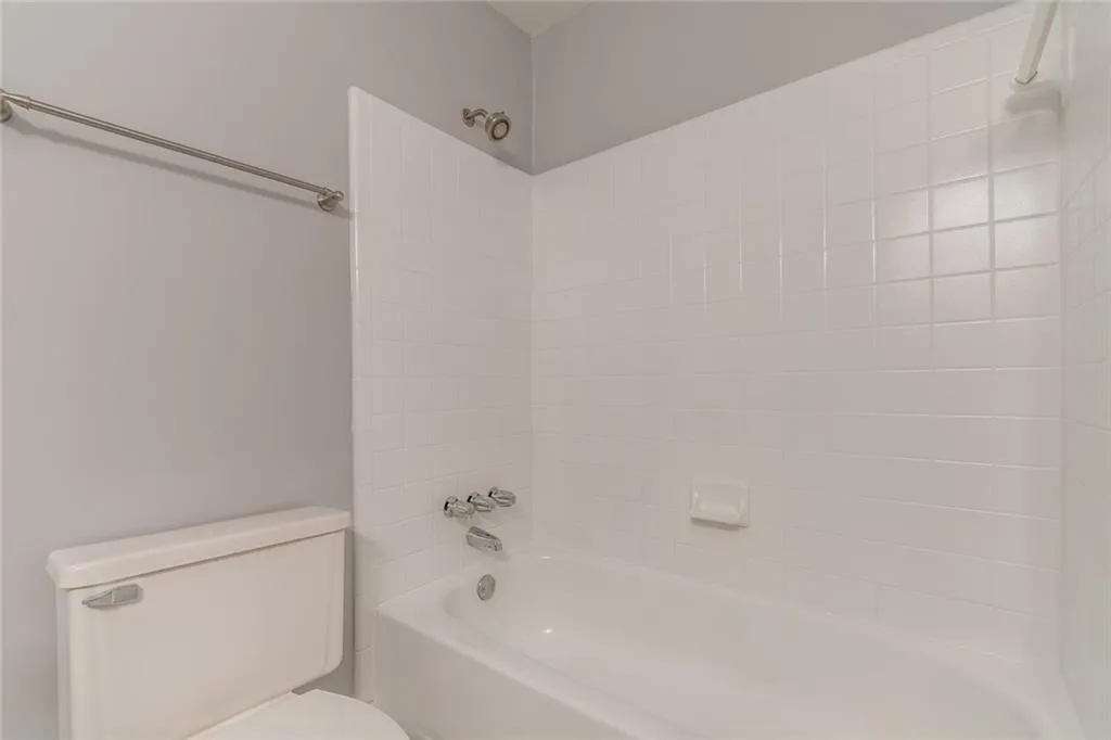 619 Barrington Hills Drive, Sandy Springs, Georgia 30350, 1 Bedroom Bedrooms, ,1 BathroomBathrooms,Residential,Sold,619 Barrington Hills Drive,6123941