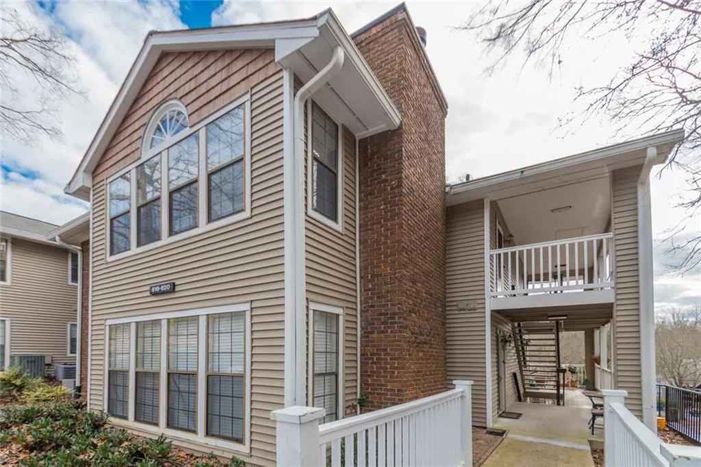 619 Barrington Hills Drive, Sandy Springs, Georgia 30350, 1 Bedroom Bedrooms, ,1 BathroomBathrooms,Residential,Sold,619 Barrington Hills Drive,6123941