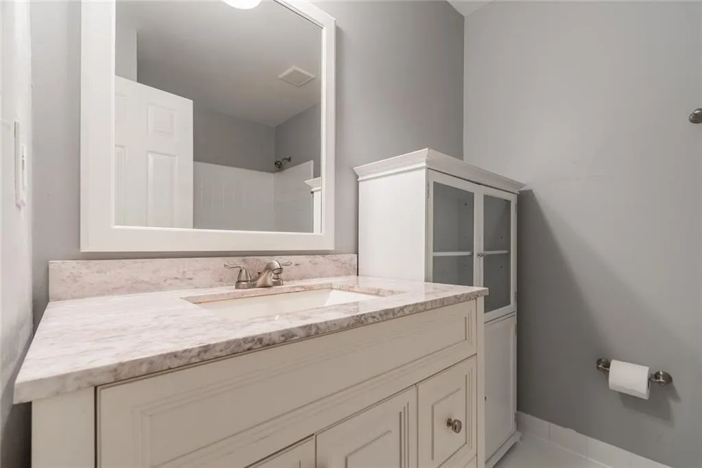 619 Barrington Hills Drive, Sandy Springs, Georgia 30350, 1 Bedroom Bedrooms, ,1 BathroomBathrooms,Residential,Sold,619 Barrington Hills Drive,6123941