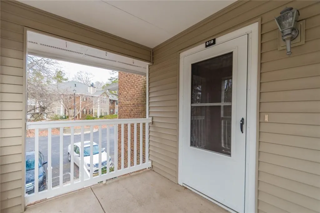 619 Barrington Hills Drive, Sandy Springs, Georgia 30350, 1 Bedroom Bedrooms, ,1 BathroomBathrooms,Residential,Sold,619 Barrington Hills Drive,6123941